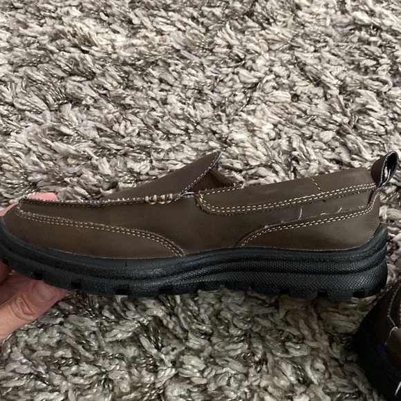 Boys size 2 dress shoes - Picture 6 of 9